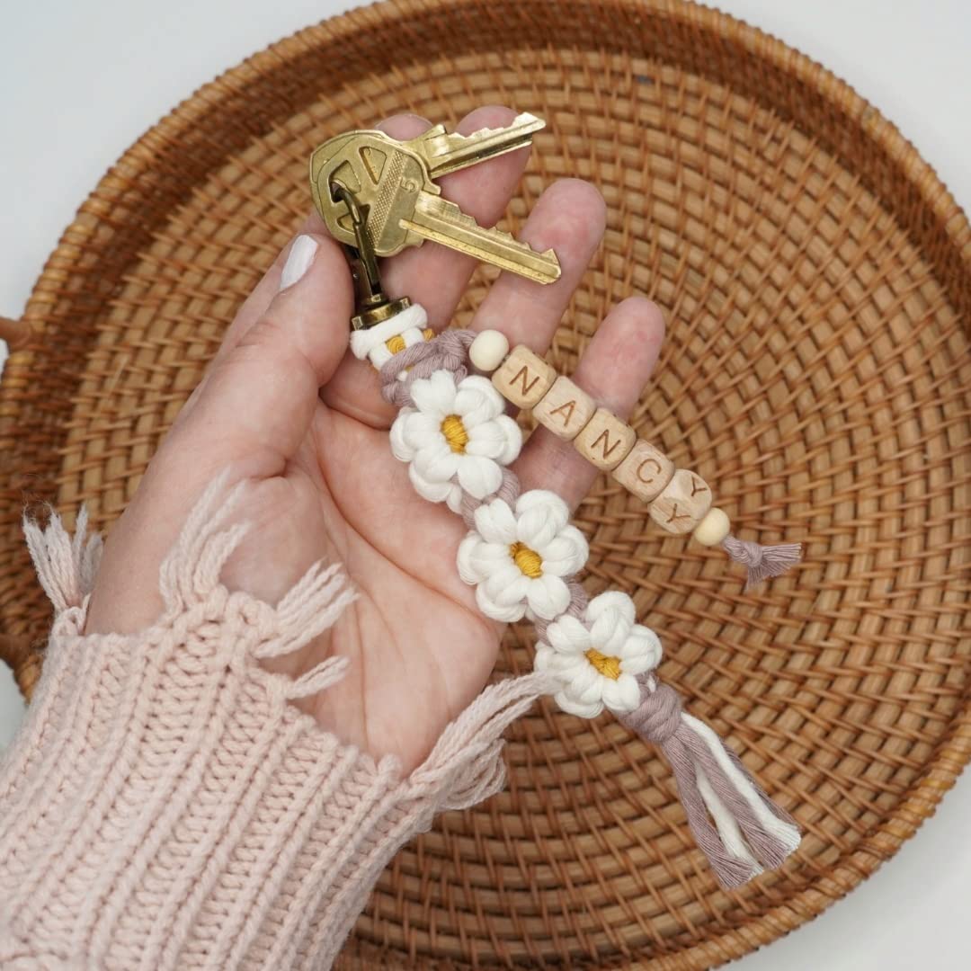 Personalized Macrame Keychain with Daisy Flower and Tassel