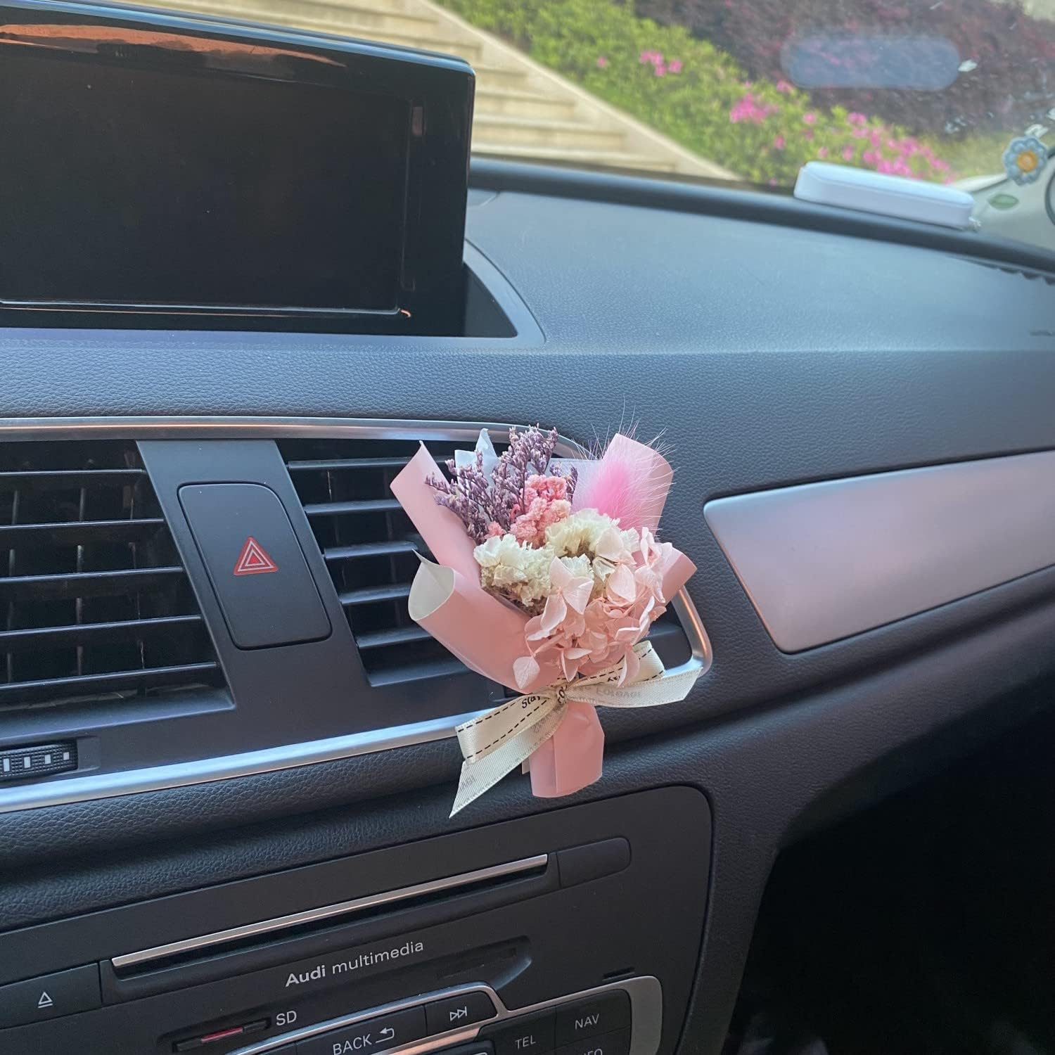 Cute Dried Flower Air Vent Clip for Car Decor