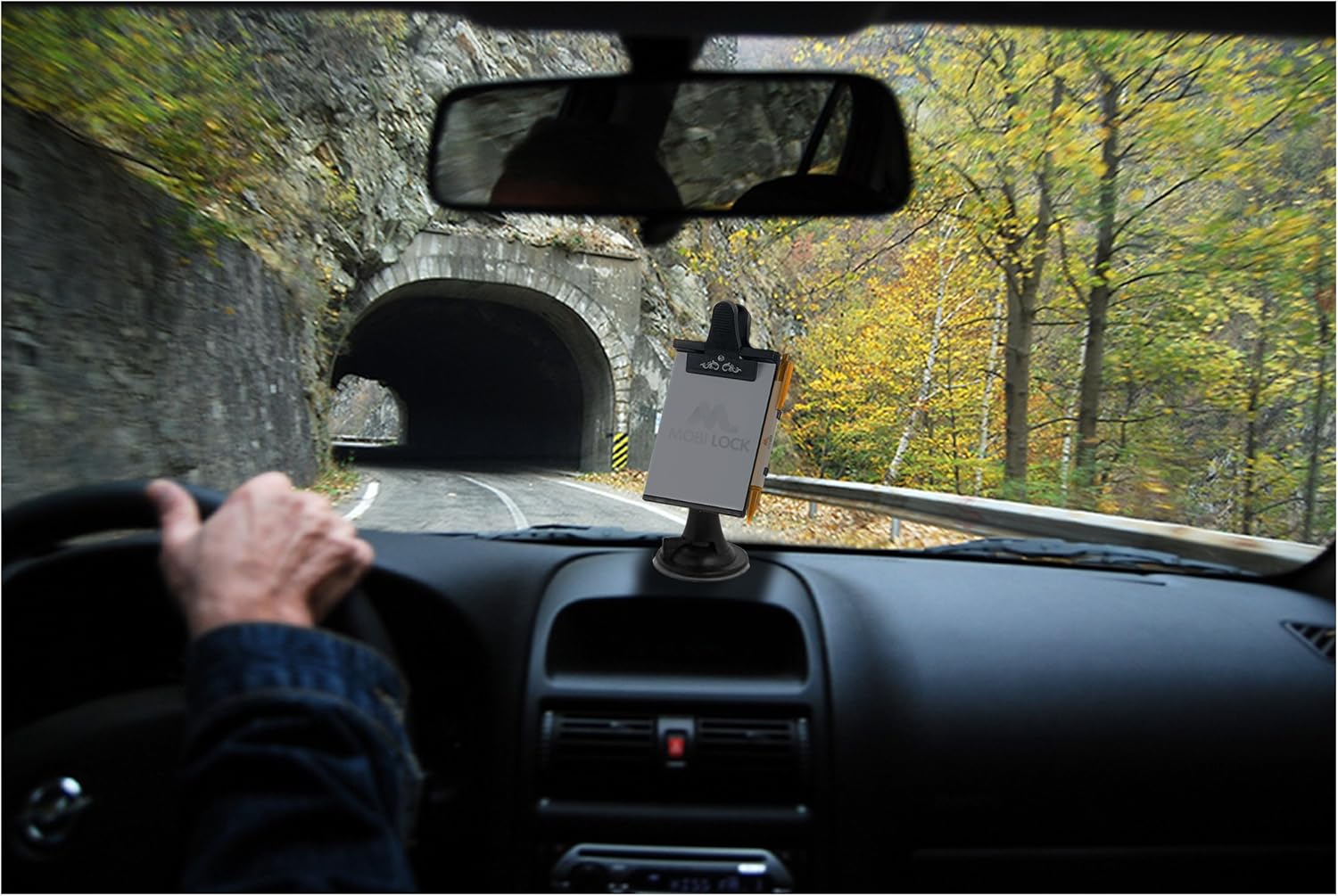 Mobi Lock Car Clip Board with Pen Holder and Pad Mount